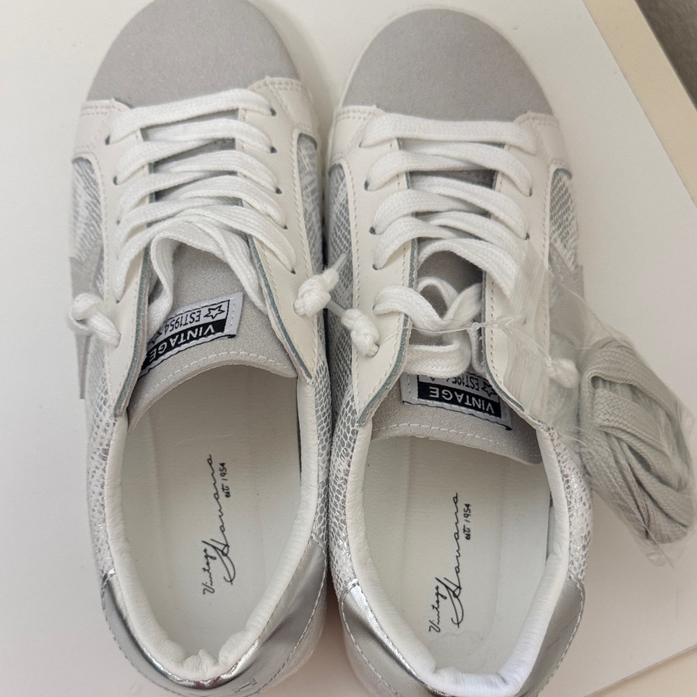 Silver and White Star Sneakers - Picture 4 of 4